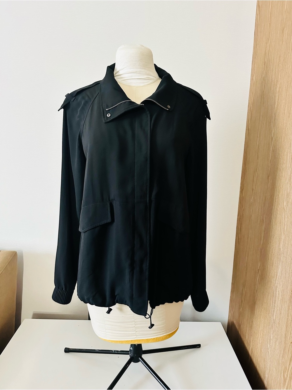 Aritzia Babaton Silk Black Jacket with Zip & Snap Front L - Picture 2 of 11